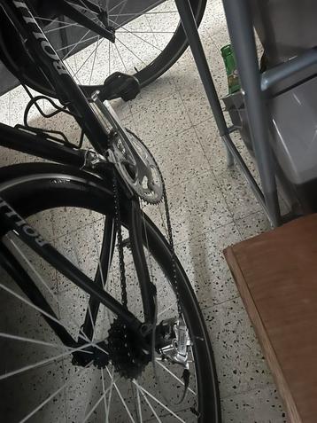 Carbon koersfiets beschikbaar voor biedingen