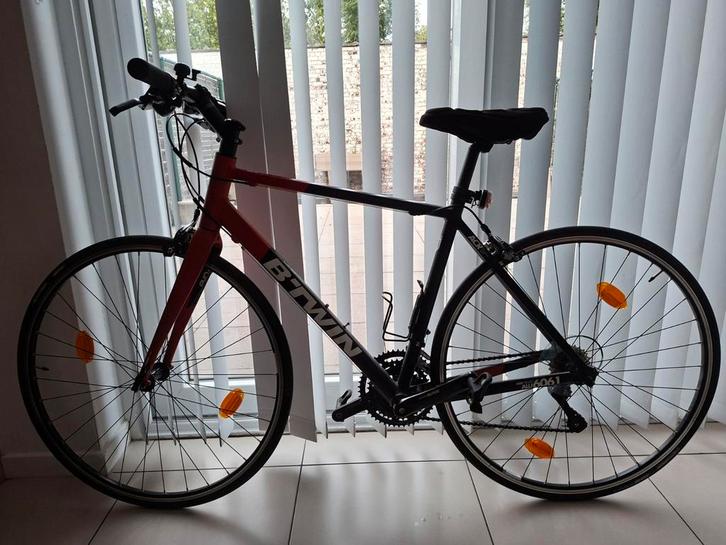 Vélo de course btwin triban 520 taille M, Fietsen en Brommers, Fietsen | Heren | Sportfietsen en Toerfietsen, Nieuw, Ophalen