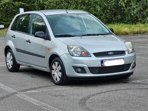 Ford Fiesta 1.4 essence, 208 000 km, s !, Autos, Ford, Particulier, ABS, Airbags, Air conditionné, Alarme, Verrouillage central