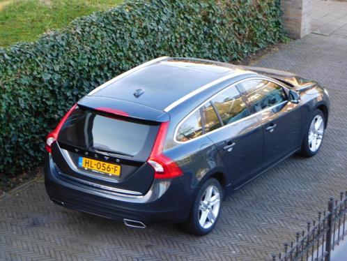VOLVO V60 TWIN ENGINE 288 PK HYBRID LUXE MODEL 12-2015, Auto's, Volvo, Particulier, V60, 4x4, ABS, Achteruitrijcamera, Airbags
