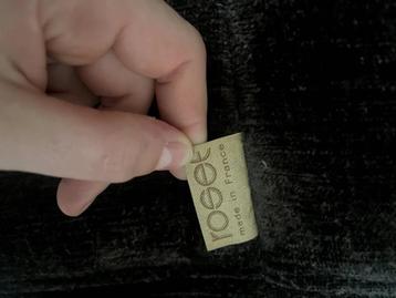 Rosette Togo Line, Enlèvement