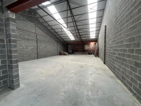 A louer entrepôts à Anderlues, Zakelijke goederen, Bedrijfs Onroerend goed, Kantoorruimte, Huur