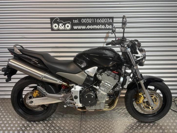 Honda CB900F Hornet + 1 an garantie + entretien GRATUIT!, Motos, Motos | Honda, Entreprise, Naked bike, plus de 35 kW, 4 cylindres