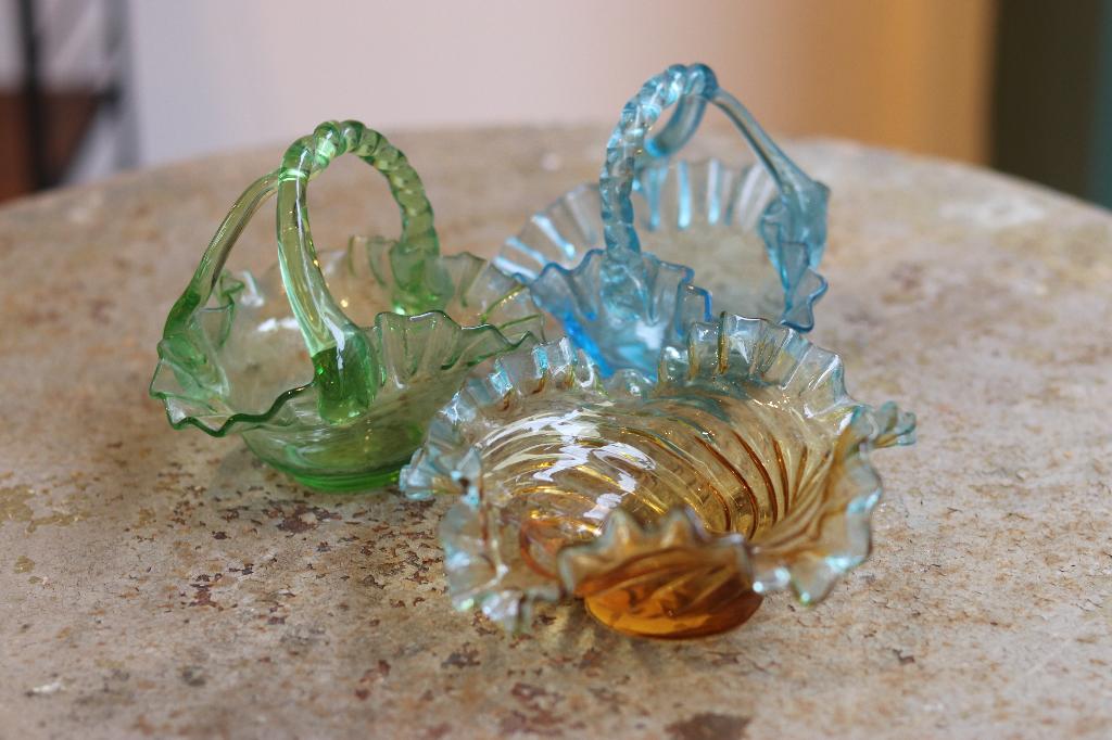 Lot de verreries dont 1 ouraline, Enlèvement ou Envoi