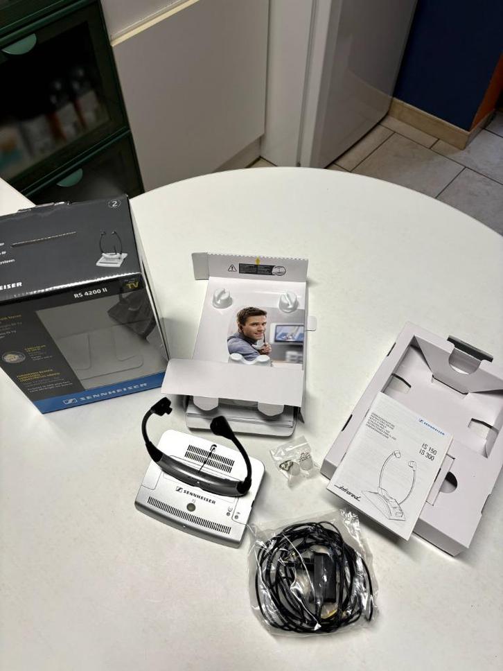 Sennheiser RS4200 ii ultralichte draadloze oordopjes, Audio, Tv en Foto, Hoofdtelefoons, Zo goed als nieuw, Sennheiser, Draadloos