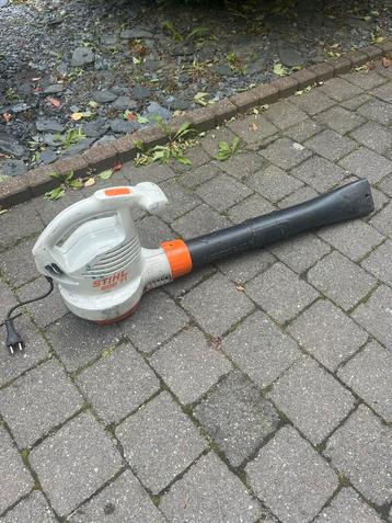 Souffler de feuilles STIHL BGE 71, Enlèvement, Comme neuf