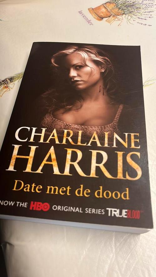 Charlaine Harris - Date met de dood, Boeken, Kinderboeken | Jeugd | 13 jaar en ouder, Zo goed als nieuw, Ophalen of Verzenden