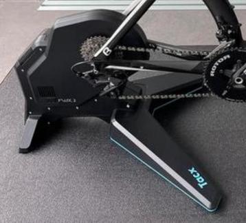 Tacx Flux2 smart fietstrainer beschikbaar voor biedingen