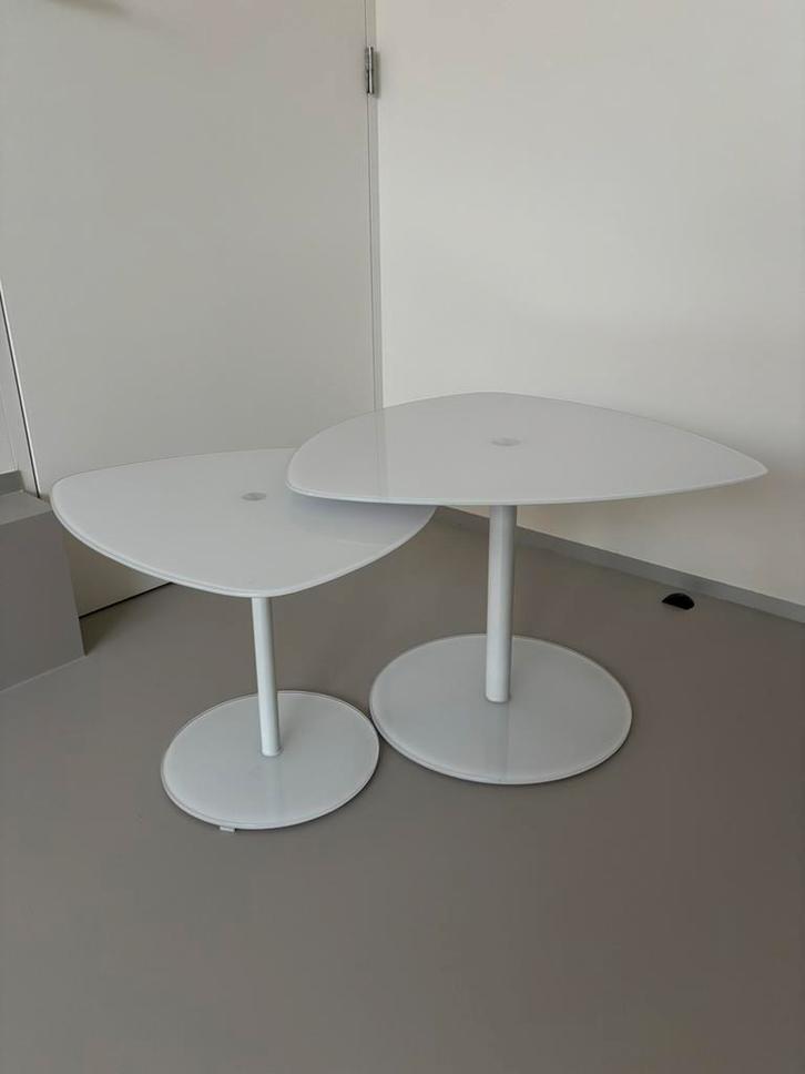 Ensemble de 2 tables d'appoint ou tables basses en verre, Maison & Meubles, Tables | Tables d'appoint, Comme neuf, Autres formes