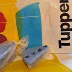 Boîte triangulaire Tupperware / boîte à tranches de gâteau, Maison & Meubles, Envoi