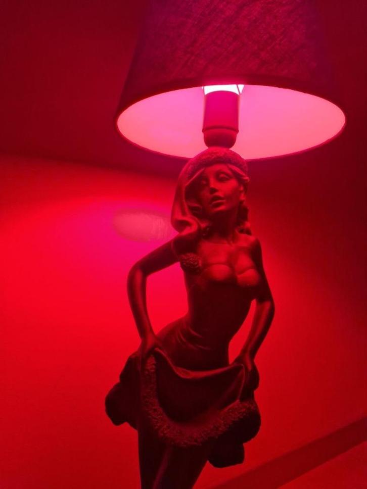 Vintage Pin-Up Girl Lamp - Uniek Retro Statement Piece, Verzamelen, Retro, Overige typen, Ophalen