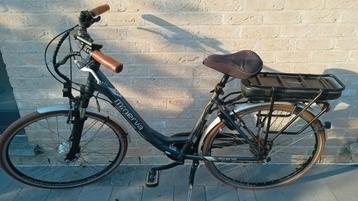 Minerva elektrische damesfiets perfecte staat goede batterij beschikbaar voor biedingen