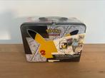 Valisette celebrations FR 25 ans, Hobby en Vrije tijd, Verzamelkaartspellen | Pokémon, Ophalen of Verzenden, Zo goed als nieuw