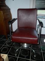 Kapperstoel, Huis en Inrichting, Stoelen, Ophalen, Gebruikt, Rood, Eén