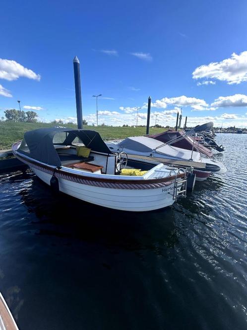 Volvo Penta 8-Persoons Sloep | Top Staat | vaarklaar, Watersport en Boten, Sloepen, Gebruikt, 10 tot 30 pk, 6 meter of meer, Binnenboordmotor