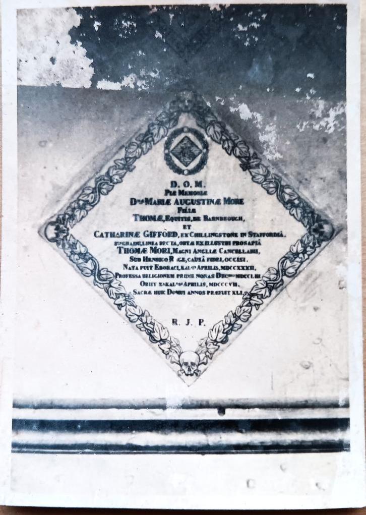 2 foto's  (o.a. i.v.m. reguliere Kanunnikes BRUGGE), Verzamelen, Religie, Ophalen