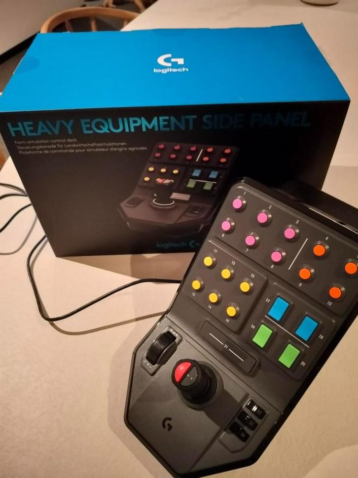 Logitech Heavy Equipment Side Panel, Games en Spelcomputers, Spelcomputers | Sony Consoles | Accessoires, Zo goed als nieuw, Controller