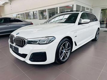 BMW 5 Serie 520 520eA * GARANTIE + PACK M + TOIT PANO + CUIR beschikbaar voor biedingen