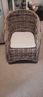 Rotan kinderzeteltje te koop, Kinderen en Baby's, Kinderkamer | Tafels en Stoelen, Ophalen, Zo goed als nieuw