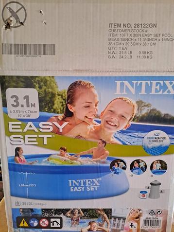 Piscine INTEX gonflable + nombreux accessoires beschikbaar voor biedingen
