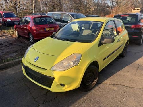 Renault Clio 1.5 dci Expression, Auto's, Renault, Particulier, Elektrische ramen, Diesel, 3 deurs, Handgeschakeld, Overige kleuren