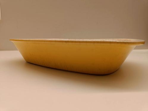 Toffe keramieken ovenschaal in originele gele kleur - retro!, Huis en Inrichting, Keuken | Servies, Gebruikt, Schaal of Schalen