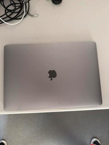 MacBook pro 15,1 beschikbaar voor biedingen