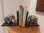 Twee houten boekensteunen met afbeelding van olifanten.  Pra, Huis en Inrichting, Woonaccessoires | Wanddecoraties, Ophalen of Verzenden