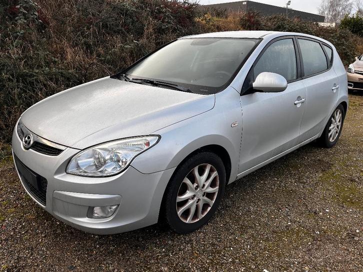 Hyundai I30 1,6 CRDi / LEDER / CLIMA / ALU, Autos, Hyundai, Entreprise, Achat, i30, ABS, Airbags, Air conditionné, Ordinateur de bord