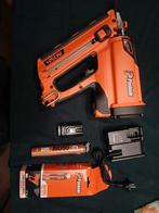 Paslode IM350+ tacker op accu en gas, Ophalen