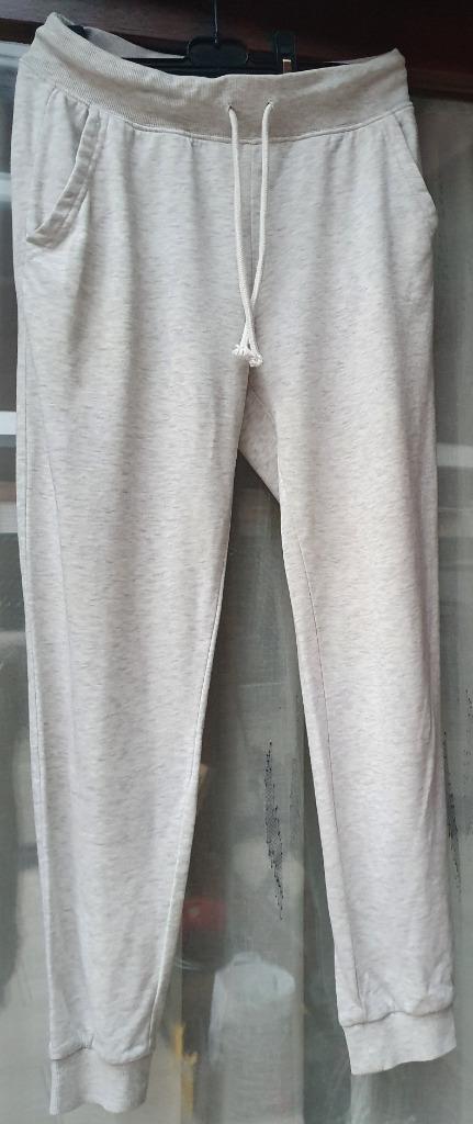 Grijze joggingsbroek/vrijetijdsbroek maat M van C&A, Kleding | Dames, Broeken en Pantalons, Gedragen, Maat 38/40 (M), Grijs, Ophalen of Verzenden