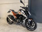 KTM Duke 125 met opties (bj 2017), Motoren, Motoren | KTM, Bedrijf, 125 cc, Overig, 11 kW of minder