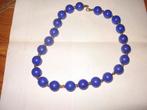 Choker collier, 40 cm in diepblauwe kralen afgewisseld met, Handtassen en Accessoires, Kettingen, Blauw, Kunststof, Ophalen of Verzenden