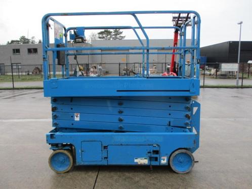 Schaarhoogwerker Genie GS 3246 (962), Doe-het-zelf en Bouw, Ladders en Trappen, Gebruikt, Ophalen