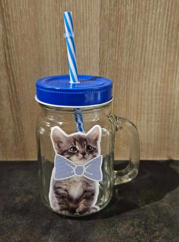 Mug verre avec anse chat couvercle et paille beschikbaar voor biedingen