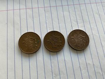 3  Franse 10 franc munten van het type Mathieu, beschikbaar voor biedingen