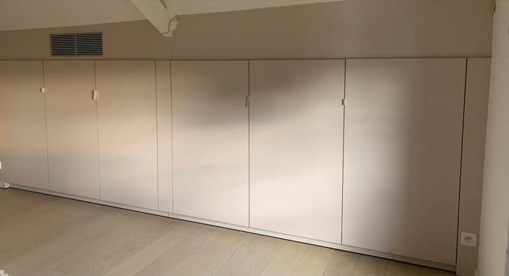 Kasten ingemaakt in schuine wand, Doe-het-zelf en Bouw, Overige Doe-Het-Zelf en Bouw, Zo goed als nieuw, Ophalen