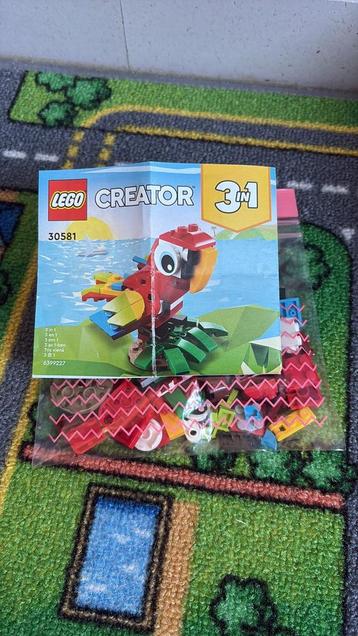 Lego Creator 3in1 - Tropische papegaai (30581) beschikbaar voor biedingen