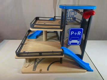 Houten Speelgoed garage - 3 verdiepingen (33 x 25 cm) beschikbaar voor biedingen