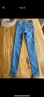 Levis Skinny broek met hoge taille en 25, Ophalen, Zo goed als nieuw