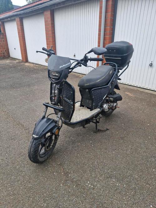 Scooter Classe A, Fietsen en Brommers, Snorfietsen en Snorscooters, Gebruikt, Benzine, Ophalen