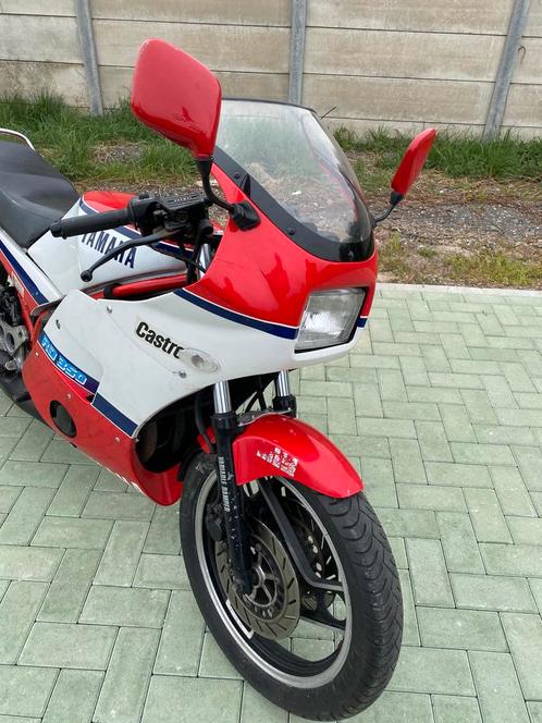 Rood 350 cl en gelukkig, Motoren, Motoren | Oldtimers, Ophalen