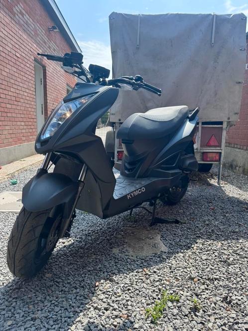 Kymco Naked Renouvo B klasse 50cc, Fietsen en Brommers, Scooters | Kymco, Zo goed als nieuw, Ophalen