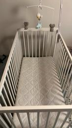 Lit blanc bébé état impeccable avec matelas, Ophalen, Zo goed als nieuw, Ledikant