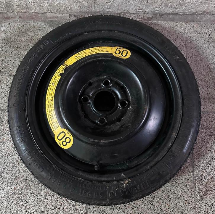 Siège de roue de secour/VW/Skoda T105 /70r14 84, Autos : Pièces & Accessoires, Pneus & Jantes, Enlèvement