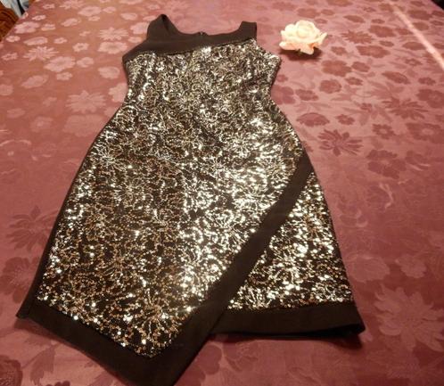 (81)- robe femme t.36 noire brillante, Kleding | Dames, Jurken, Zo goed als nieuw, Maat 36 (S), Zwart, Knielengte, Ophalen of Verzenden