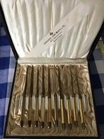 Casette met antieke botermessen gemerkt, Antiek en Kunst, Antiek | Bestek, Ophalen of Verzenden