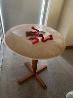 Klos tafeltje, meerdere kussens, Hobby en Vrije tijd, Naaien en Fournituren, Ophalen, Zo goed als nieuw