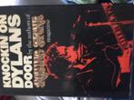 Knockin’ on Dylan’s door, Boeken, Muziek, Gelezen, Artiest, Diverse auteurs, Ophalen of Verzenden