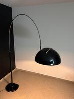 Oluce - Coupé 3322 booglamp, Ophalen, Zo goed als nieuw, Metaal, Oluce - Italiaanse design lamp